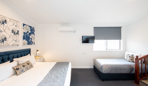 Apartamento ejecutivo, 1 habitación, bañera, vistas a la piscina