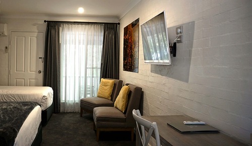 Habitación ejecutiva con 2 camas individuales, varias camas