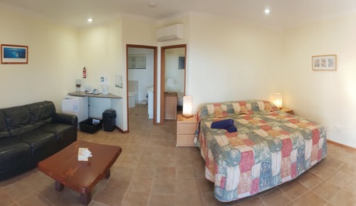 Habitación estándar con 1 cama doble o 2 individuales, vistas a la playa, mirando al mar
