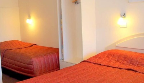 Suite estándar, 1 habitación, no fumadores (Standard Twin/Triple)