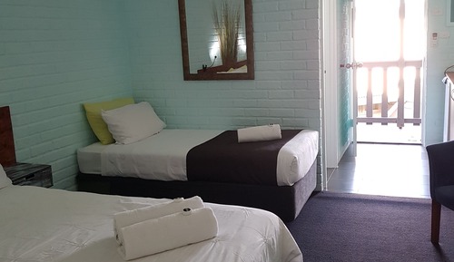 Habitación estándar, balcón (Ground Floor Triple)