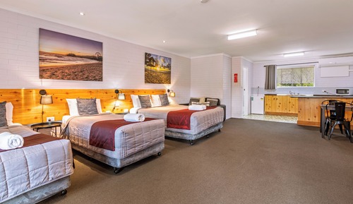 Deluxe Family Room