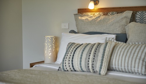 Estudio, 1 cama de matrimonio, balcón, vistas al puerto deportivo (1)