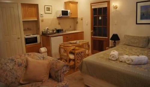 Open Plan Self-Contained Chalet (no pets)