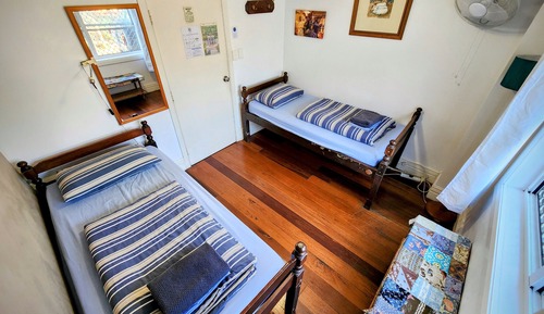 Habitación con 2 camas individuales