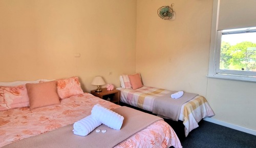 Habitación cuádruple estándar