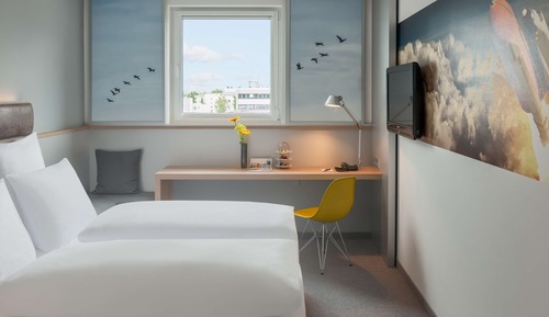 Habitación (Essential Room with queen size bed)