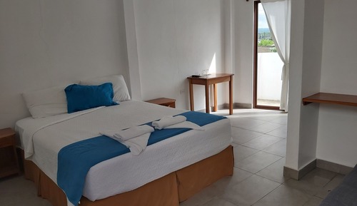 Habitación Deluxe doble, 1 cama de matrimonio grande, balcón
