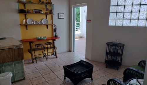 Suite estudio Confort, baño privado, vistas parciales al mar (The Surf Shack)