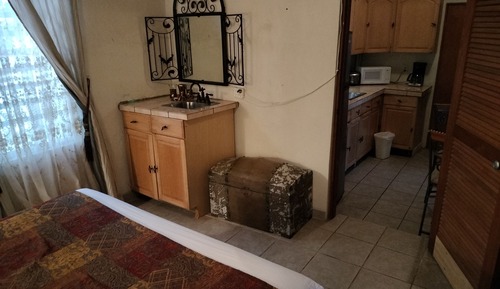 Apartamento ejecutivo, baño privado (Skipper's Cove)