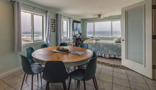 Ático, 1 habitación, cocina, vistas a la playa
