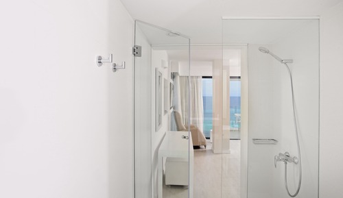 Habitación doble de uso individual, balcón, vistas parciales al mar (Single Use)