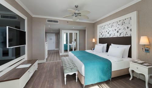 King Suite, Land View