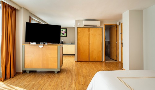 Master Suite, 1 Queen Bed, Exterior View