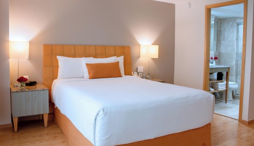 Master Suite, 1 Queen Bed, Interior View