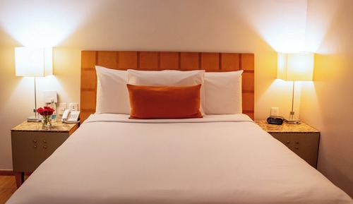 Deluxe Room, 1 Queen Bed