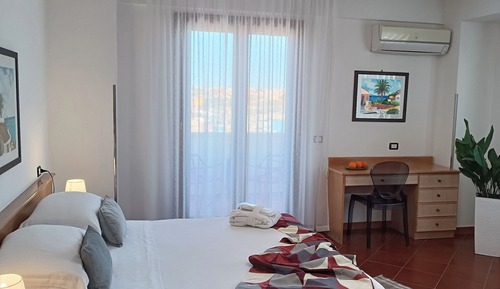 Suite junior, 1 cama de matrimonio, terraza, vistas al mar