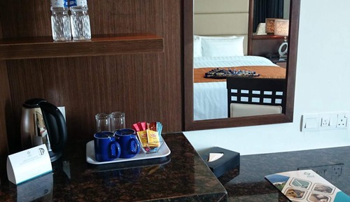 Deluxe Queen Bed