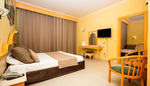 Habitación triple económica