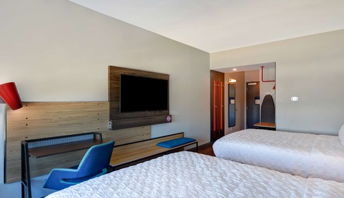 Habitación, 2 camas de matrimonio, accesible para personas con discapacidad, bañera