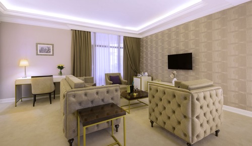 Suite (Ararat)