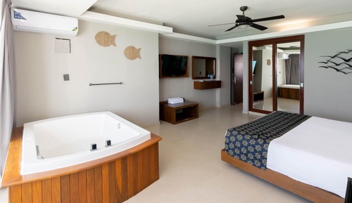 Habitación Deluxe doble, bañera, vistas al mar