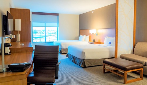 Room, 2 Queen Beds with Sofa Bed, Accessible, Bathtub