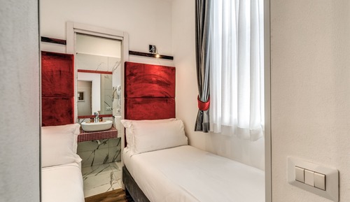 Executive Suite (Check-in at Via del Babuino 70)