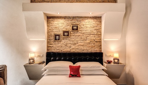 Suite junior (Check-in at Via del Babuino 70)