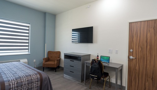 Habitación individual económica, 1 cama de matrimonio grande, no fumadores, frigorífico y microondas