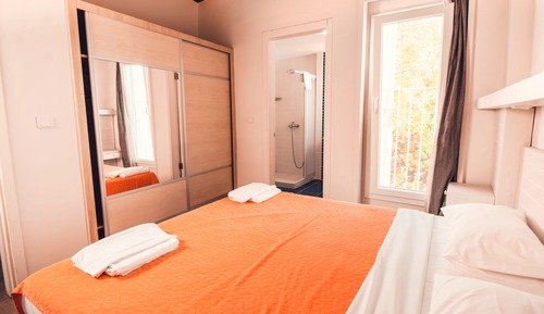 Apartamento familiar, 2 habitaciones, 2 baños, en la zona del jardín