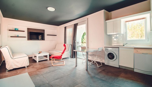 Apartamento familiar, 2 habitaciones, 2 baños, vistas a la piscina
