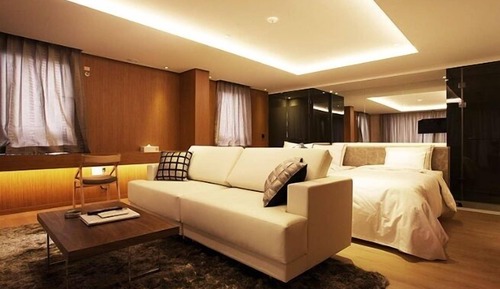Diamond Room