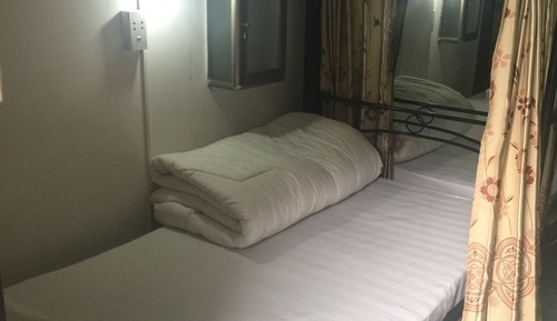 Dormitorio compartido tradicional, varias habitaciones, vistas a la ciudad