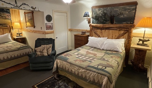 Habitación doble, 2 camas de matrimonio, no fumadores, planta baja