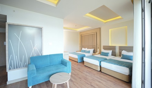 Habitación cuádruple Grand, 1 habitación, vistas al mar