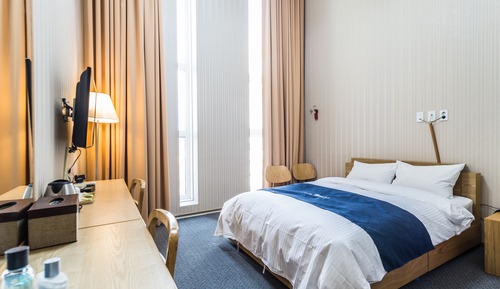 Habitación estándar doble, 1 cama doble, no fumadores, vistas a la ciudad