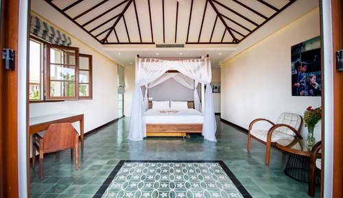 Modern Deluxe Room