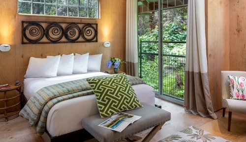 Habitación superior, vistas al jardín (HO2-3)