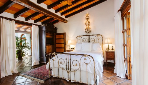 Junior Suite Crown view, 1 Queen Bed, Courtyard View, Balcony