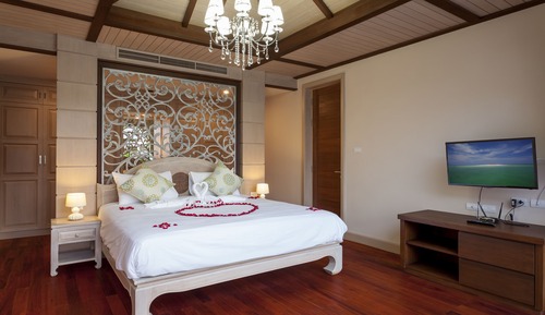 Villa familiar, 2 habitaciones, piscina privada, frente a la playa