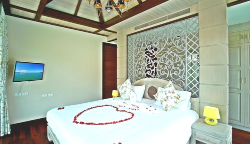 Villa de lujo, 3 habitaciones, piscina privada, frente a la playa