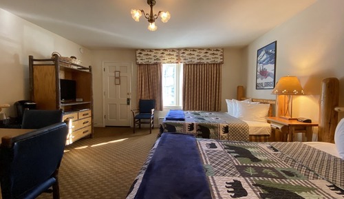 Habitación básica, 2 camas de matrimonio, no fumadores