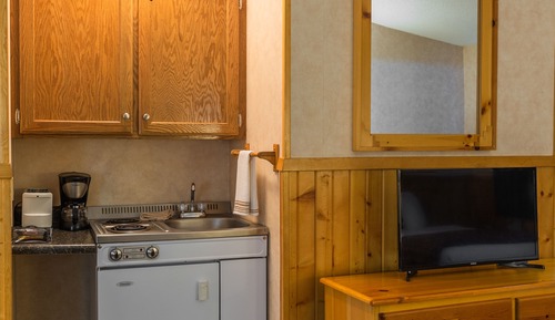 Habitación Confort doble, 2 camas de matrimonio, chimenea, en edificio anexo