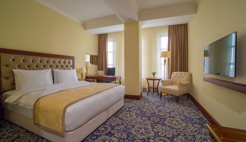 Executive Suite, 1 King Bed, Non Smoking