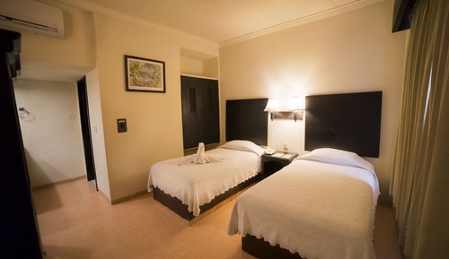 Habitación con 2 camas individuales