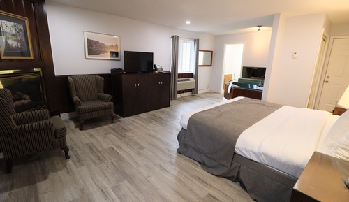 Suite, 1 cama de matrimonio grande, bañera de hidromasaje, vistas al lago