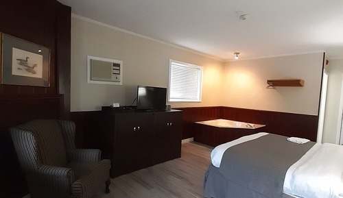 Suite de luna de miel, 1 cama de matrimonio grande, bañera de hidromasaje, vistas al lago