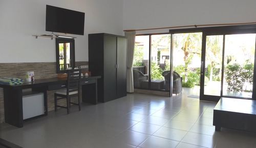 Casa de campo de lujo (Garden Triple - 1 DBL + 1 SGL)