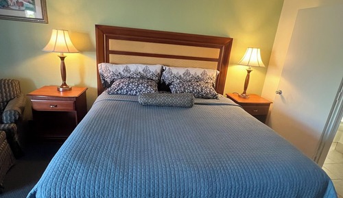 Deluxe Room, 1 King Bed, Non Smoking (Soaking Tub)